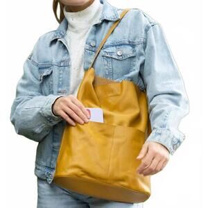 NEW RISA women's lila pocket tote in mustard
